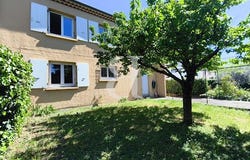 Saint-Paul-Trois-Châteaux, Auvergne-Rhône-Alpes 26130