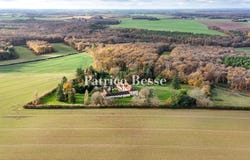 Genillé, Centre 37460