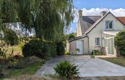 SAINT PIERRE EGLISE, Normandy 50330