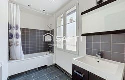 Brezolles, Centre 28270