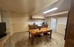 Melay, Burgundy 71340