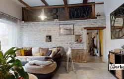 Auxonne, Burgundy 21130