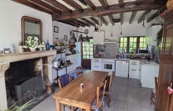 Menou, Burgundy 58210