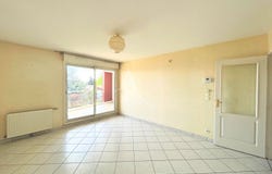 MACON, Bourgogne-Franche-Comté 71000