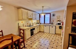 Tourbes, Languedoc-Roussillon 34120