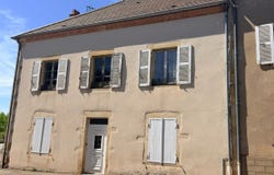 Semur-en-Brionnais, Burgundy 71110