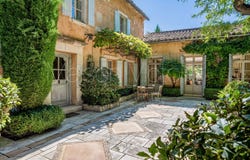 Oppède, Provence-Alpes-Côte d'Azur 84580