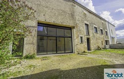 Villecomte, Burgundy 21120