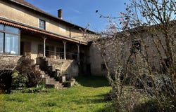 Igé, Burgundy 71960