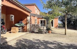 Tulette, Auvergne-Rhône-Alpes 26790