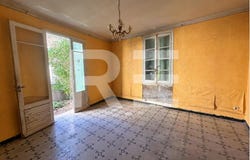 Garons, Languedoc-Roussillon 30128