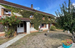 Joigny, Burgundy 89300