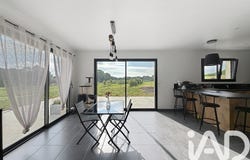 Ruca, Brittany 22550