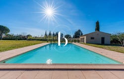 Uzès, Languedoc-Roussillon 30700