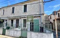 Arles, Provence-Alpes-Côte d'Azur 13200