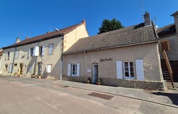 PARAY LE MONIAL, Bourgogne-Franche-Comté 71600