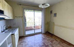 Saint-Paul-Trois-Châteaux, Auvergne-Rhône-Alpes 26130