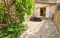Dions, Languedoc-Roussillon 30190