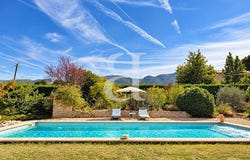 Maubec, Provence-Alpes-Côte d'Azur 84660