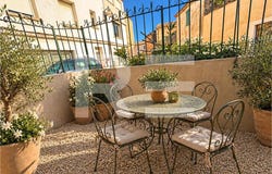 Garons, Languedoc-Roussillon 30128
