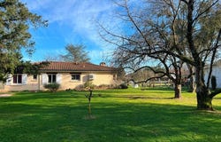 Saint-Denis-de-Pile, Aquitaine 33910