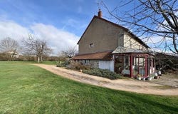Auxy, Bourgogne 71400