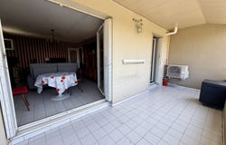 Nîmes, Languedoc-Roussillon 30000