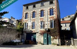 Lauzerte, Midi-Pyrénées 82110