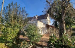 Lauzerte, Midi-Pyrénées 82110