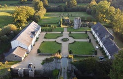 Hardanges, Pays de la Loire 53640