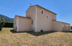 Robion, Provence-Alpes-Côte d'Azur 84440