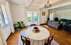 Cotignac, Provence-Alpes-Côte d'Azur 83570