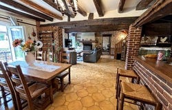 Douchy-Montcorbon, Centre 45220