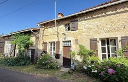 Champagne-Mouton, Poitou-Charentes 16350