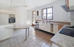 Luynes, Centre 37230
