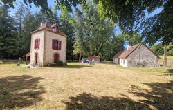 Moulins, Auvergne 03000
