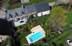 Hénon, Brittany 22150