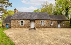 Ploumilliau, Bretagne 22300