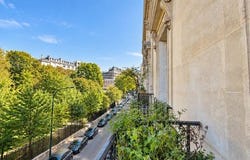 Paris, Île-de-France 75220