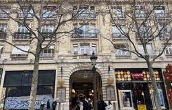 Av. des Champs-Élysées, Paris, Île-de-France