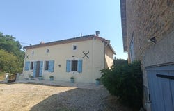 Pleuville, Poitou-Charentes 16490