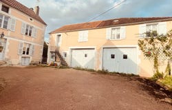 Courgis, Burgundy 89800