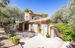 Saint-Étienne-du-Grès, Provence-Alpes-Côte d'Azur 13103
