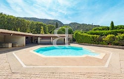 Maubec, Provence-Alpes-Côte d'Azur 84660