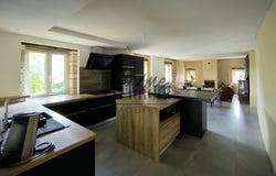 Lussan, Occitanie 30580