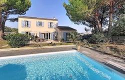 Robion, Provence-Alpes-Côte d'Azur 84440
