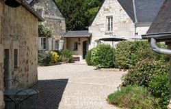 Rigny-Ussé, Centre 37420