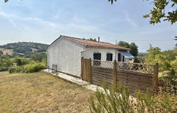 Lauzerte, Midi-Pyrénées 82110