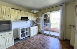 Saint-Paul-Trois-Châteaux, Auvergne-Rhône-Alpes 26130