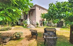 Lauzerte, Midi-Pyrénées 82110